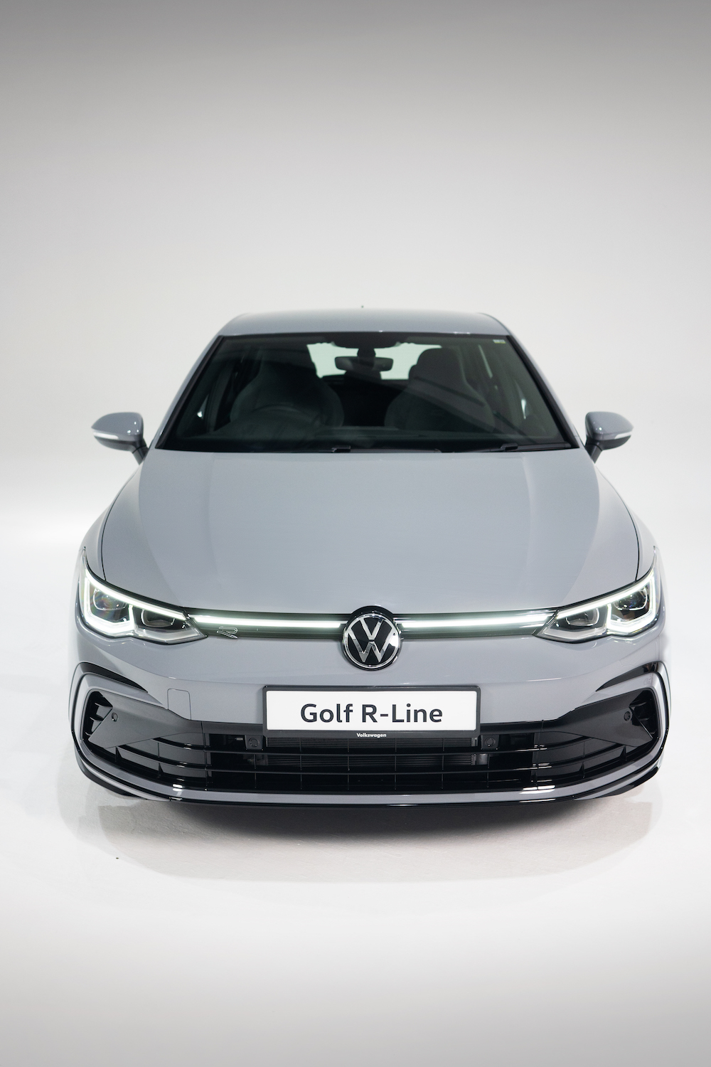 The Queue for the Volkswagen Mk8 Golf R-Line Starts Now - Motoqar