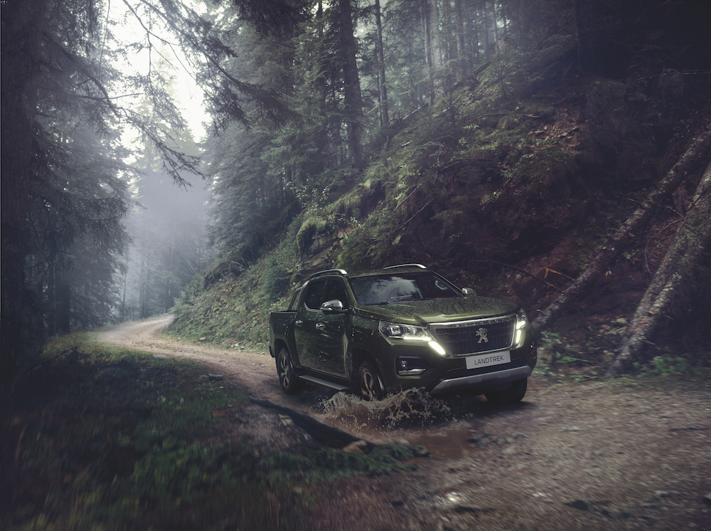 Peugeot Landtrek pickup truck introduced, check out that interior!