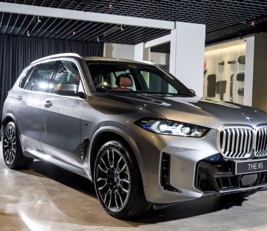 New BMW X5 xDrive50e M Sport CKD previewed BMW X5 xDrive50e M Sport CKD