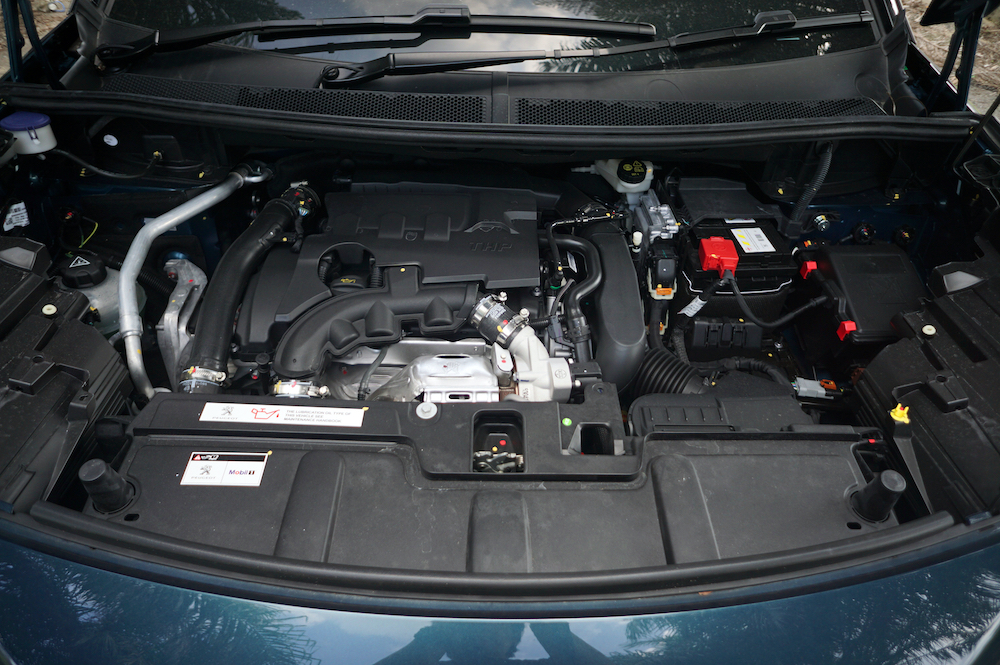PEUGEOT 5008 engine may be only a 1.6-litre petrol but it provides adequate power and acceleration. 