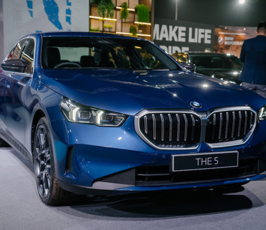 The new BMW 520i unveiled with an est. price of RM340k The new BMW 520i at the Malaysia Autoshow 2024
