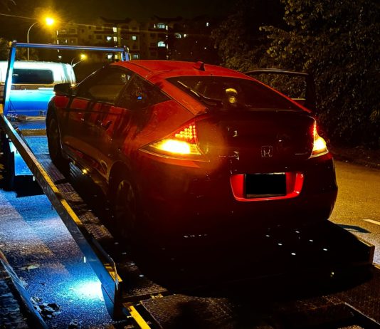 Honda Insurance Plus enhanced with extended benefits Honda CR-Z unloading