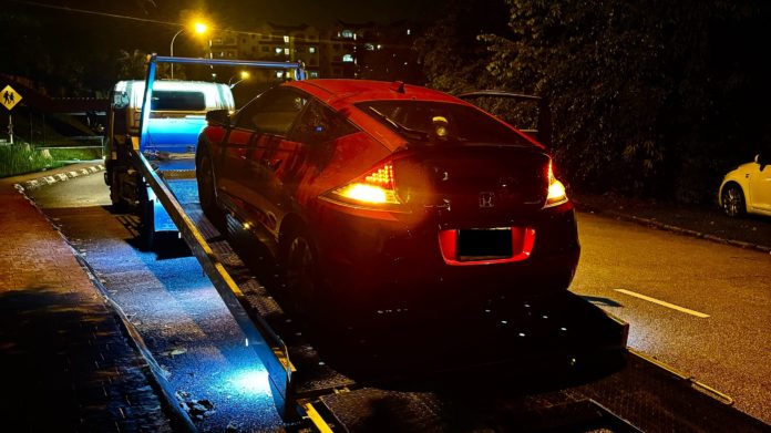 Honda CR-Z unloading