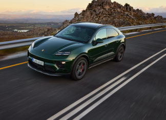 Porsche Macan and Porsche Macan 4S added