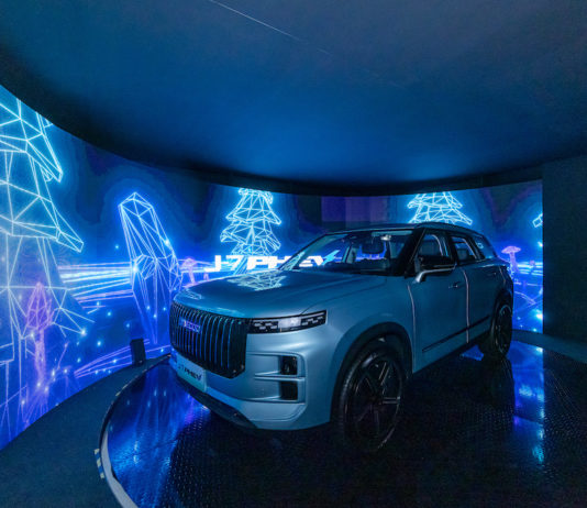 Jaecoo J7 PHEV drives you farther on a single tank